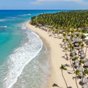 PUNTA CANA Palapas-on-the-beach-to-enjoy-in-Punta-Cana-2727590768